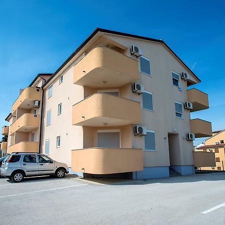 Apartment Frlan Ližnjan Exterior foto